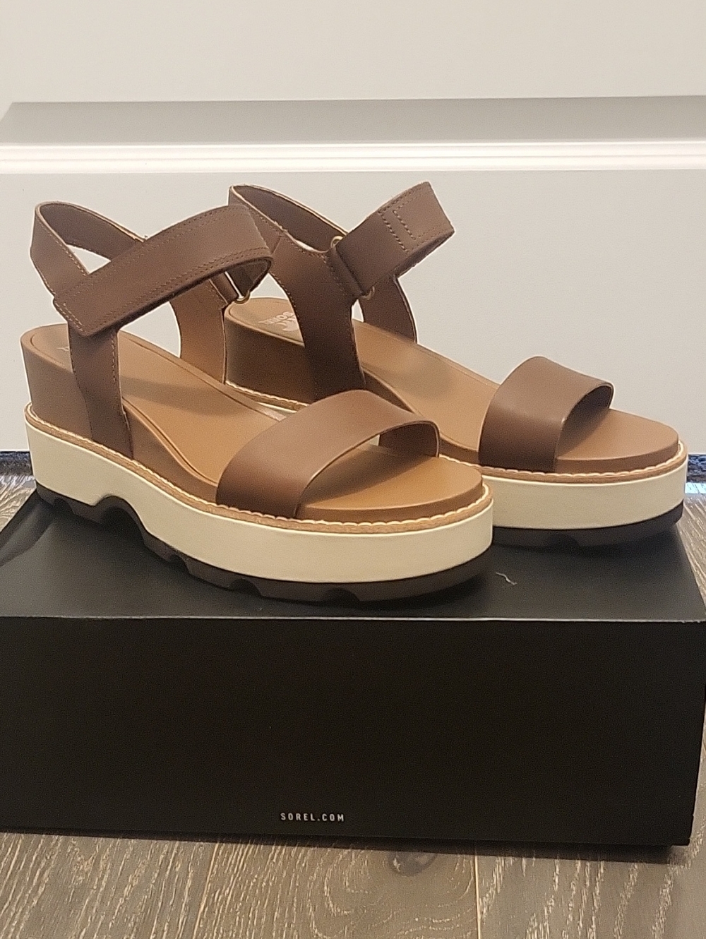 Sorel Women's Joanie™ IV Y Strap Wedge Sandal Size 11 New